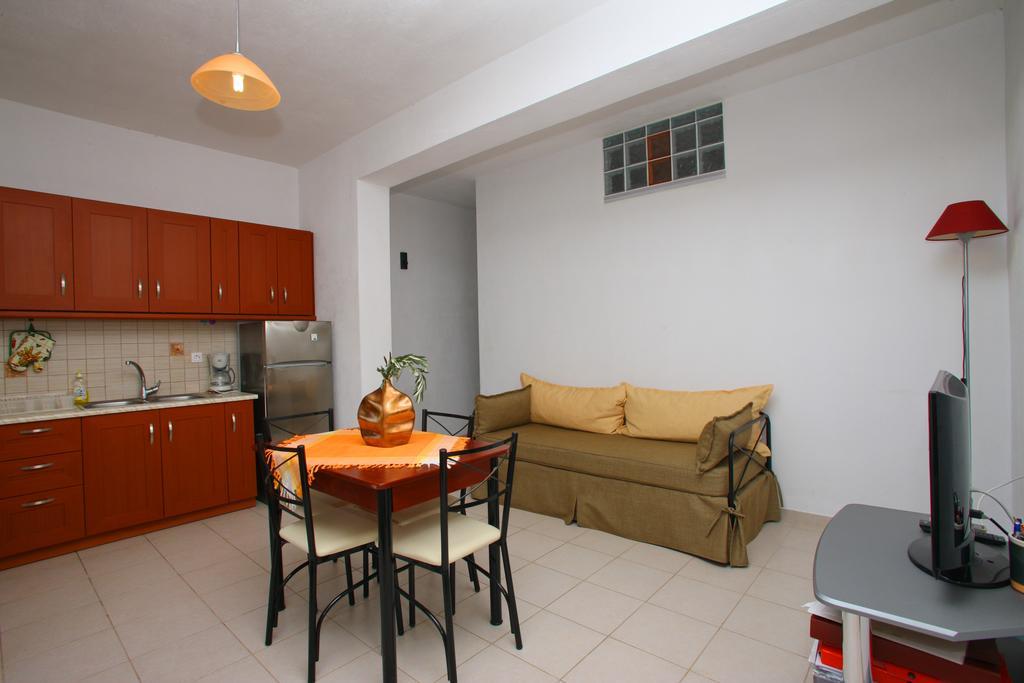 Remvi Apartments スコペロス エクステリア 写真